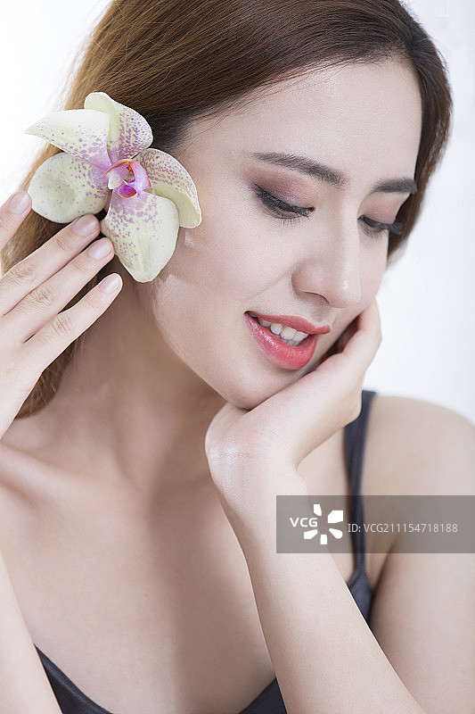 年轻美丽女人肖像图片素材