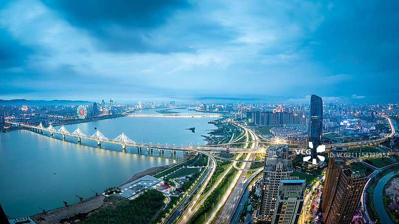南昌朝阳大桥夜景图片素材