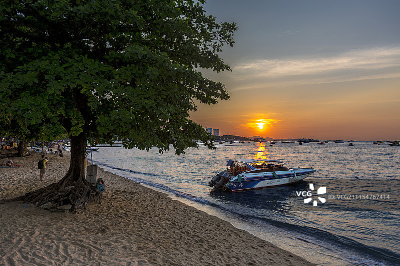 泰国芭提雅格兰岛黄昏图片素材