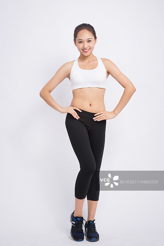 运动的亚洲年轻女性图片素材