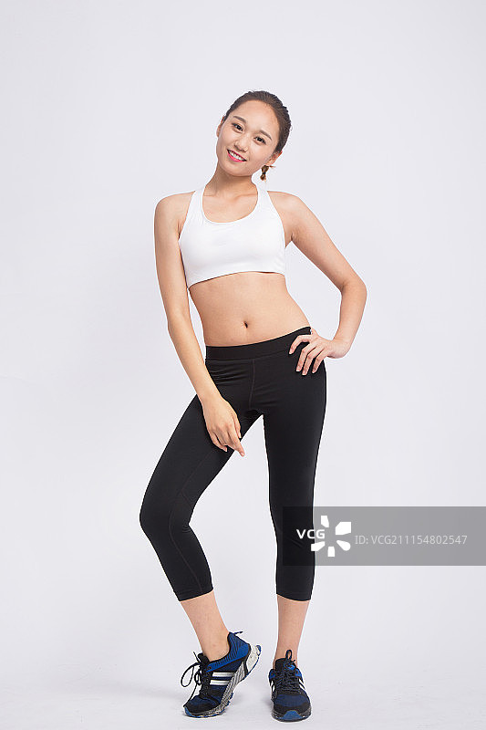 运动的亚洲年轻女性图片素材