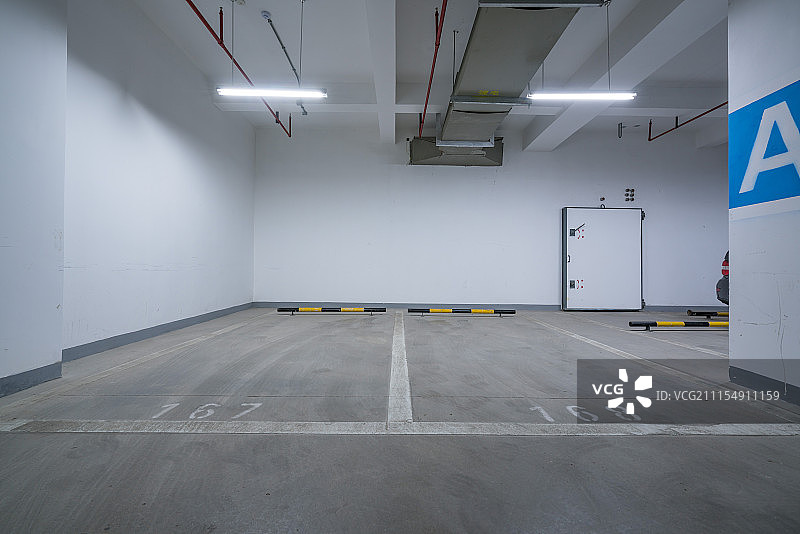 地下停车场图片素材