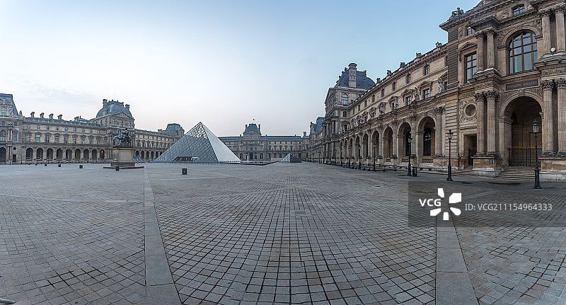 卢浮宫广场图片素材