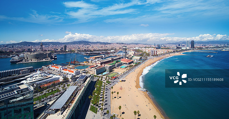 巴塞罗那海滩和城市风光图片素材