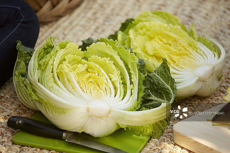 蔬菜食材：制作泡菜和卷心菜泡菜图片素材