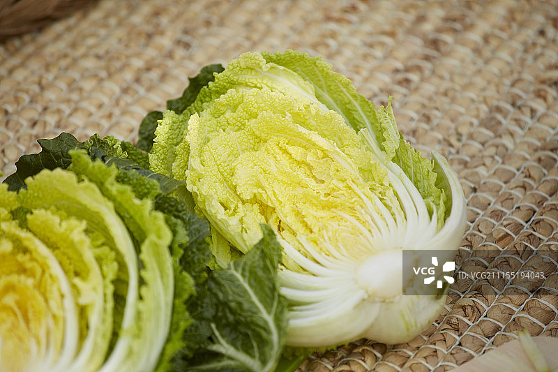 蔬菜食材：制作泡菜和卷心菜泡菜图片素材