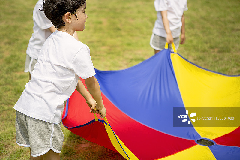 享受运动日的学龄前儿童摄影作品图片素材