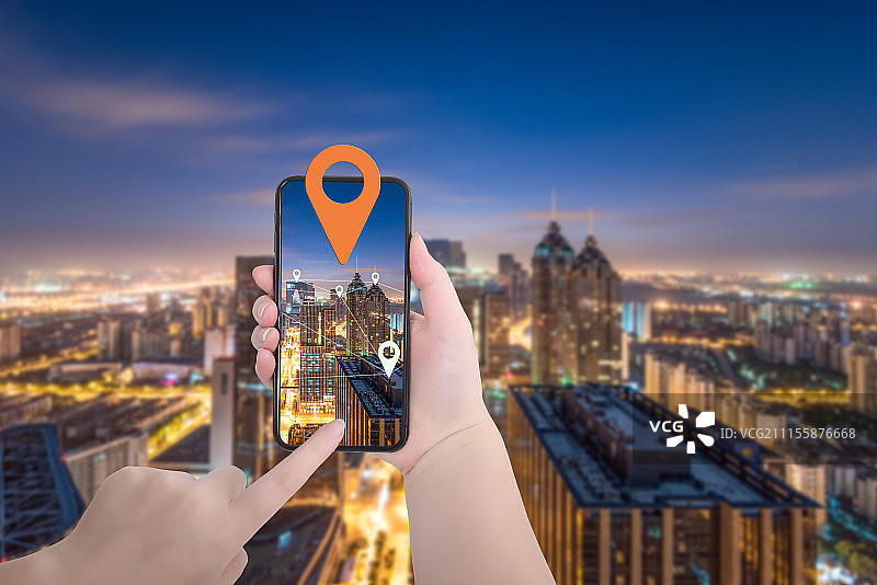 城市风光与手机定位图片素材