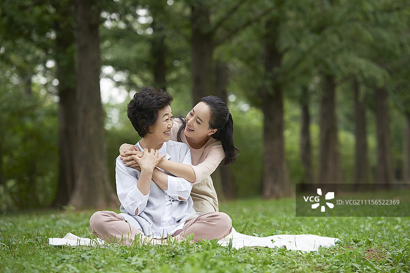 拥抱，幸福，母亲，女儿图片素材