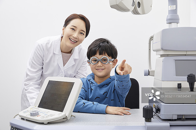 儿童眼科光学商店图片素材