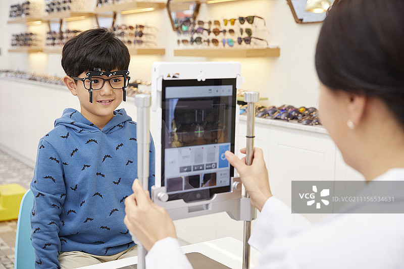 儿童眼科光学商店图片素材