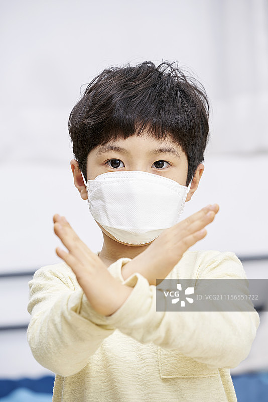 感冒的韩国儿童图片素材