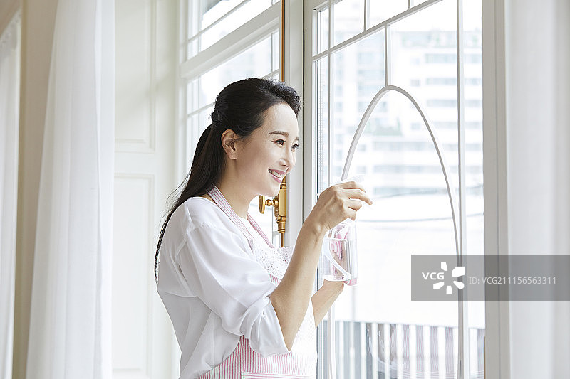 家庭、生活方式、家庭主妇,女,韩国人图片素材