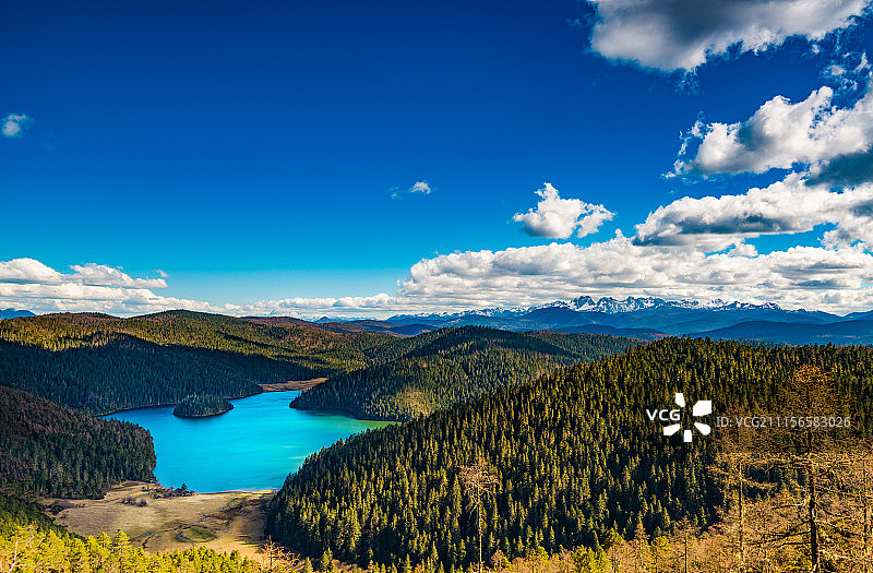 高山湖泊图片素材