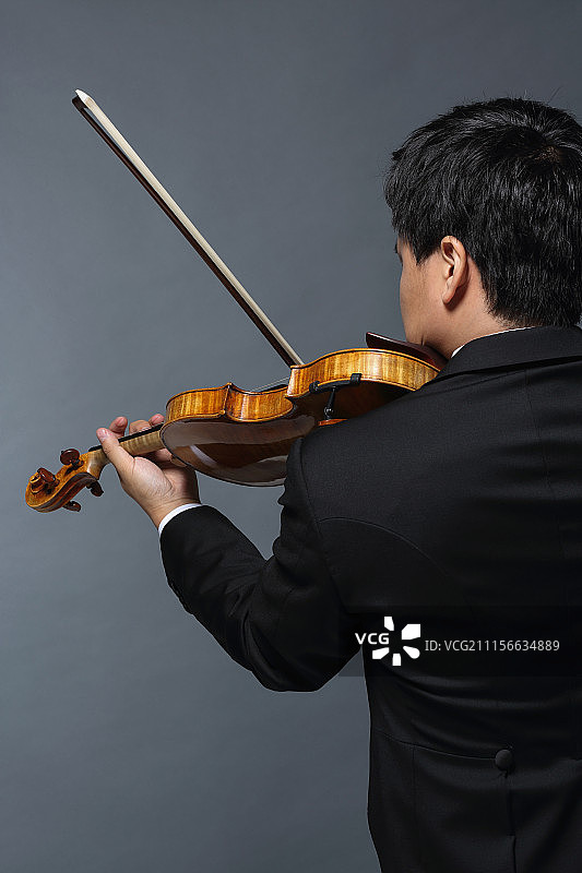 日本小提琴家图片素材