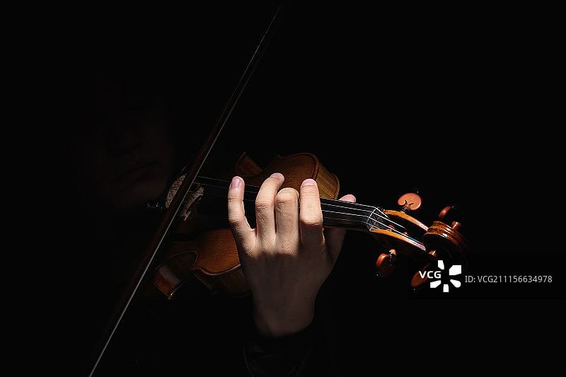 日本小提琴家图片素材