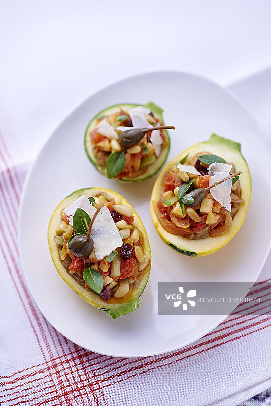 酿烩菜的圆形西葫芦图片素材