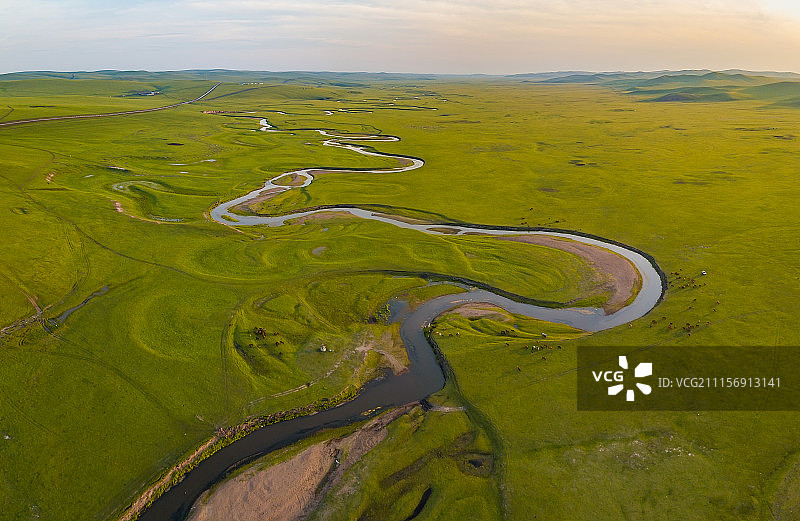 呼伦贝尔大草原莫日格勒河航拍接片图片素材