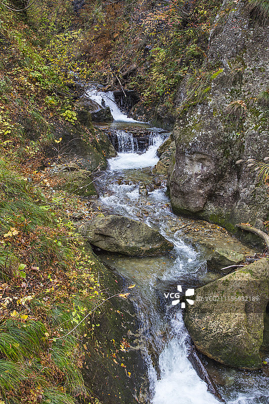 日本鸣子峡 溪边图片素材