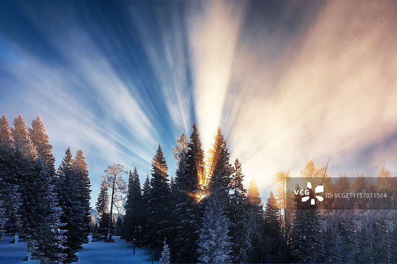 光芒万丈图片素材