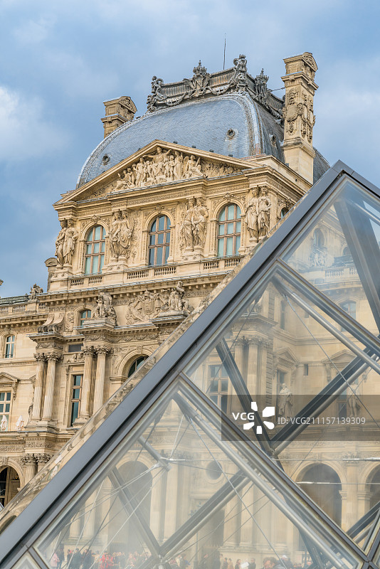 法国巴黎卢浮宫图片素材