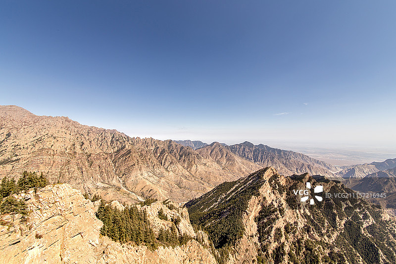 雄伟的贺兰山脉图片素材