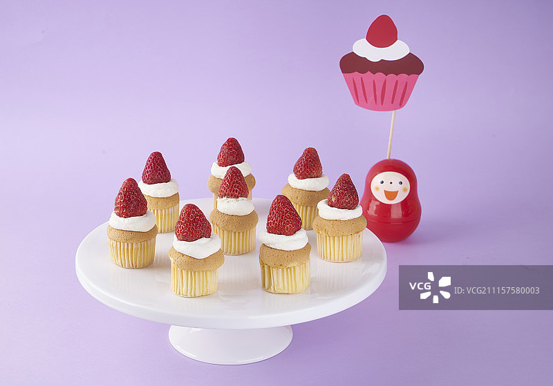 草莓蛋糕图片素材