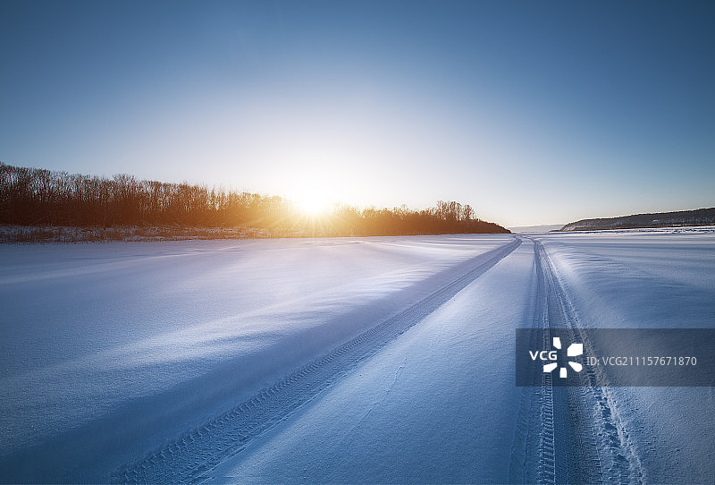 冰面汽车道路图片素材