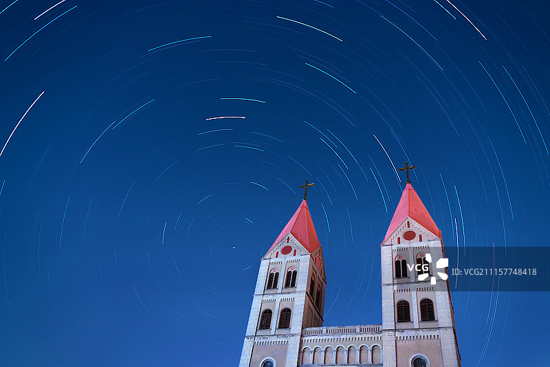 青岛天主教堂星轨（圣弥厄尔教堂）图片素材