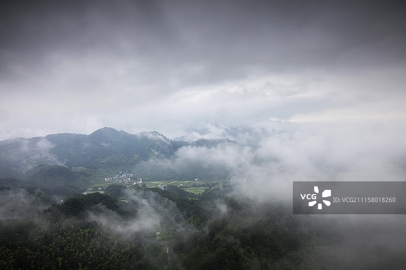 崀山云雾图片素材