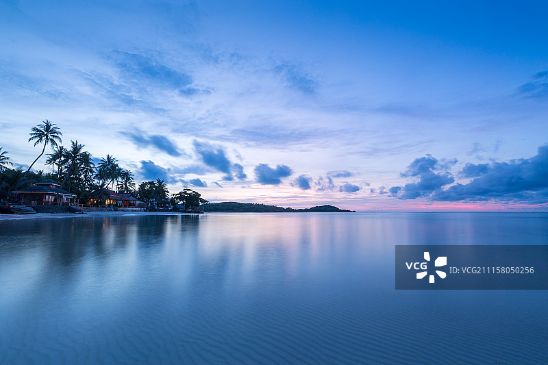 泰国苏梅岛海岸线日出图片素材
