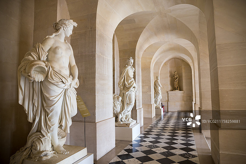 法国巴黎凡尔赛宫雕塑图片素材