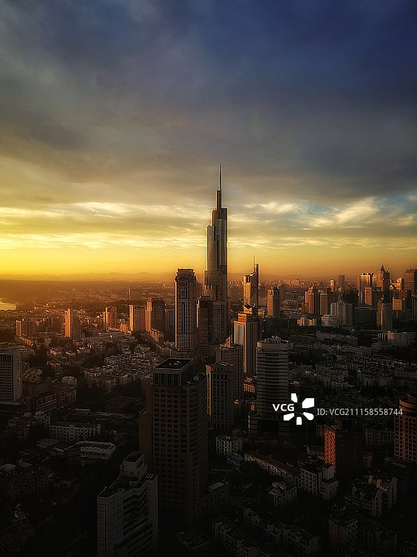 南京紫峰大厦朝霞高视角图片素材