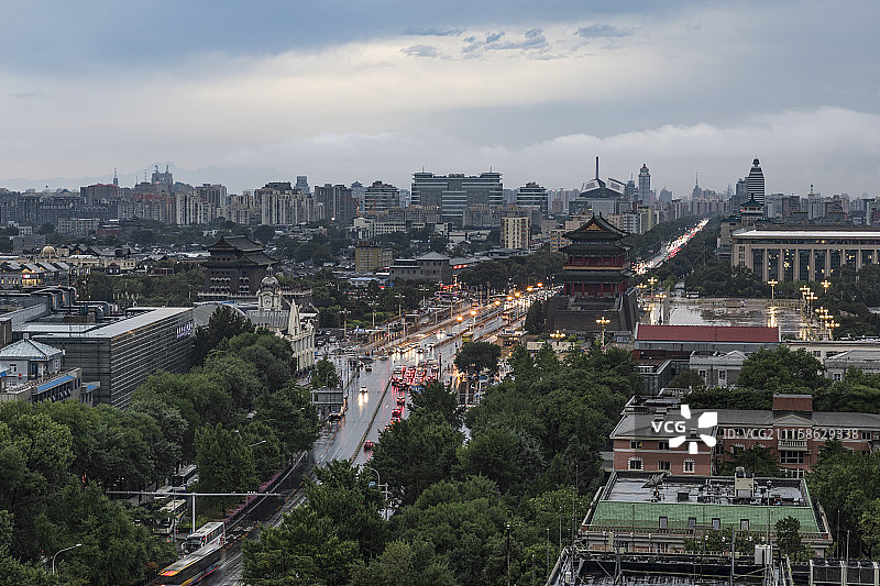 暴雨过后的北京城市风光-天安门广场、前门和西山图片素材