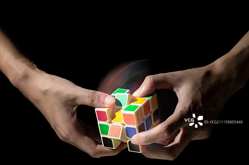 旋转魔方图片素材
