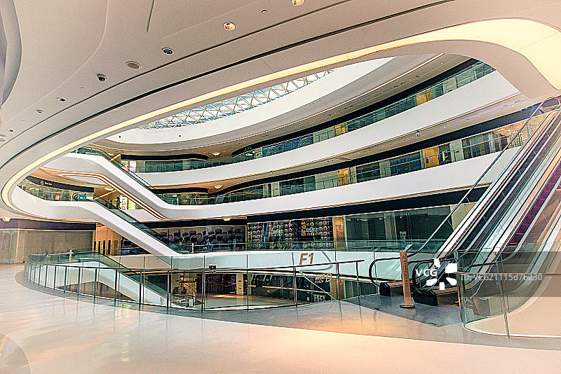 北京银河SOHO流线型内部景观图片素材