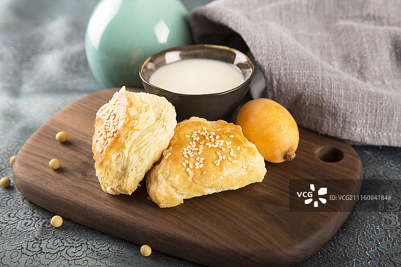 丰富的中式营养早餐图片素材