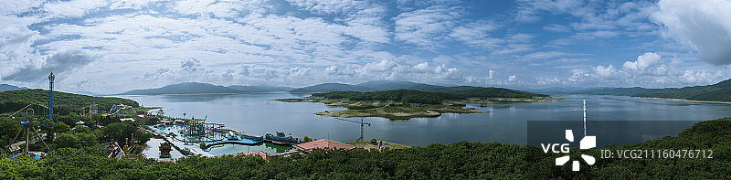 航拍吉林松花湖五虎岛水上世界娱乐场图片素材