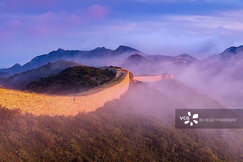 河北怀来样边长城夕阳照亮城墙图片素材