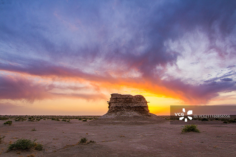 戈壁烽燧图片素材