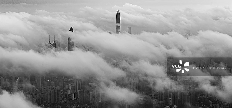 深圳梧桐山CBD云海图片素材