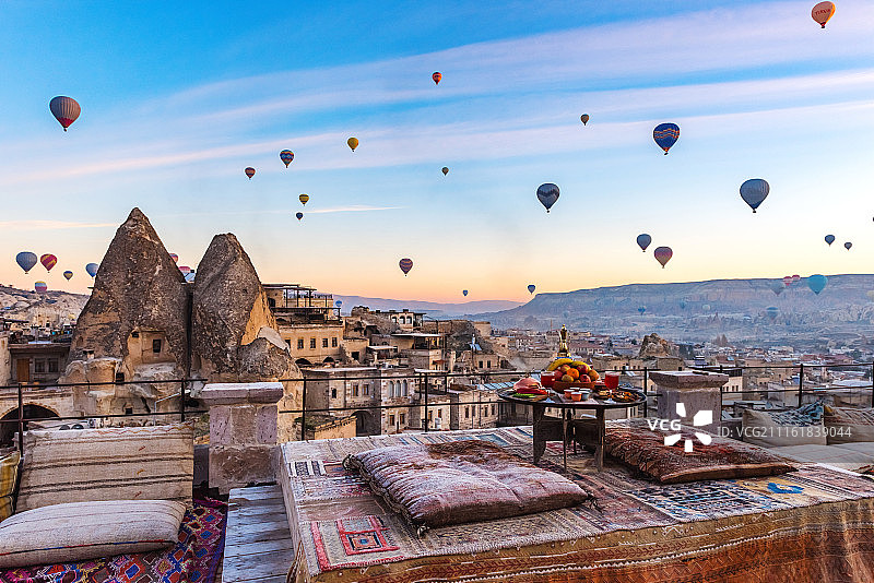 土耳其卡帕多西亚地貌热气球图片素材