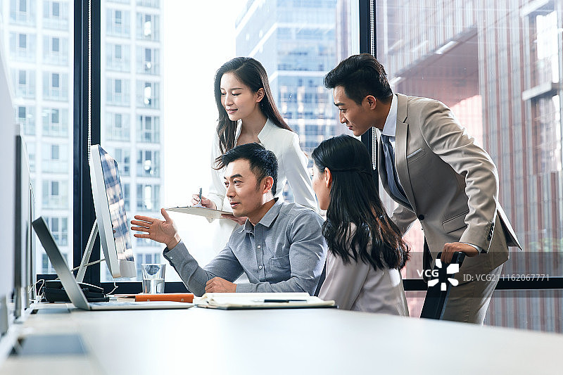 商务团队在办公室图片素材