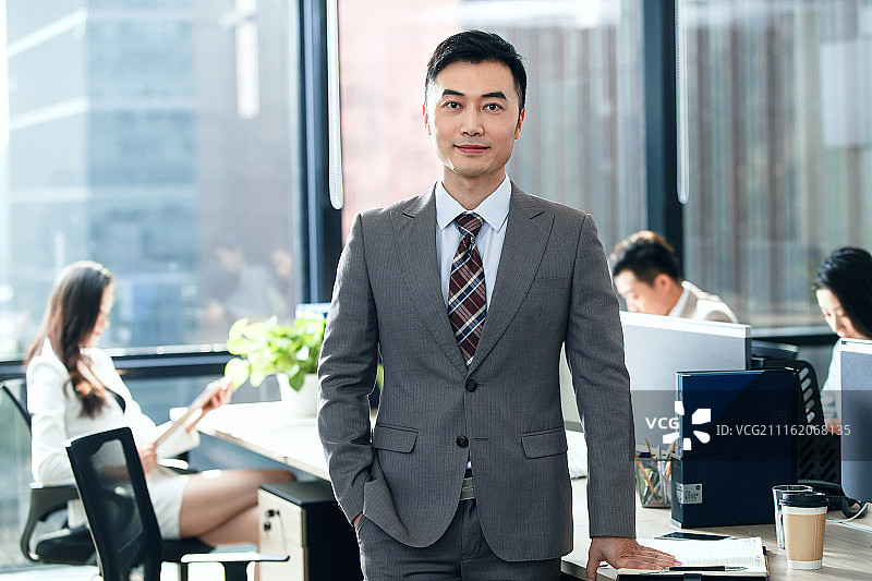 商务团队在办公室图片素材