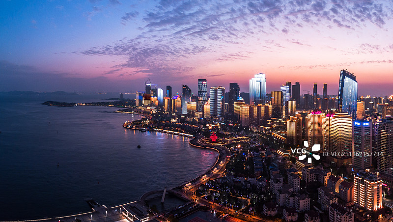 青岛黄昏夜景图片素材
