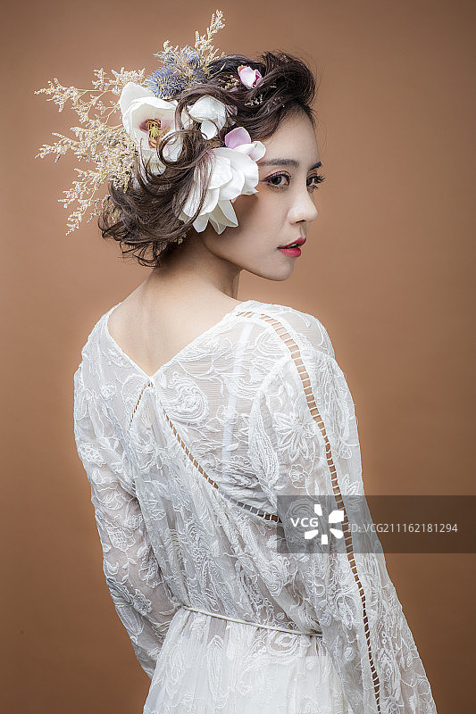 美丽的东方女性图片素材