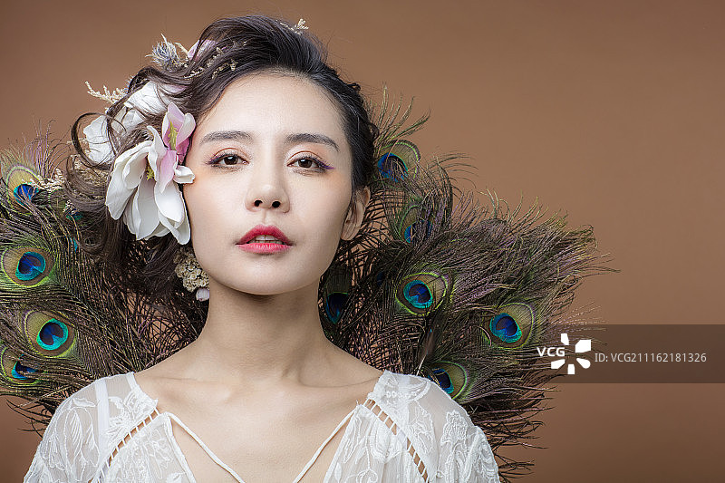 美丽的东方女性图片素材