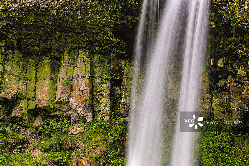 中国吉林长白山望天鹅十五道沟火山岩石瀑布流水地质风光图片素材