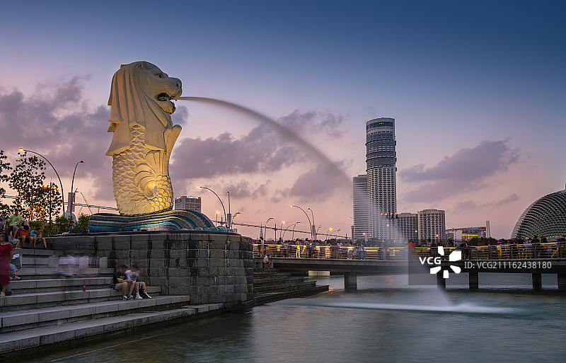 新加坡鱼尾狮公园城市风光图片素材