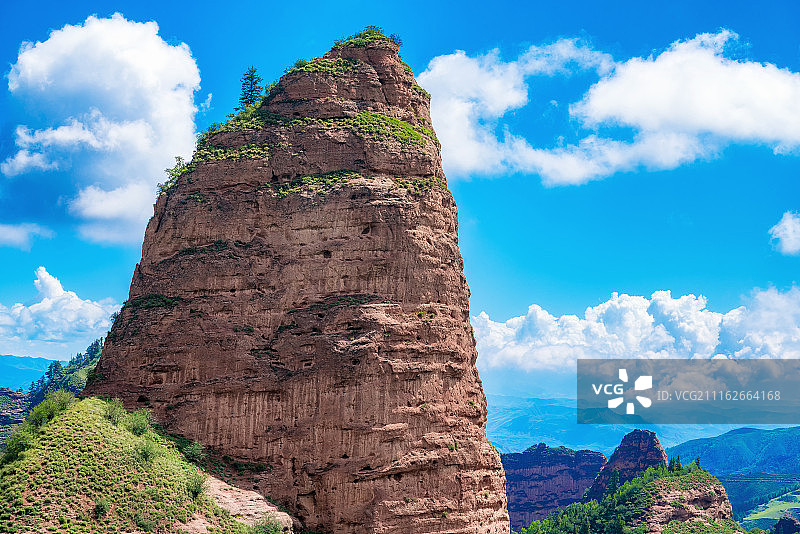 青海省尖扎县坎布拉国家森林公园图片素材